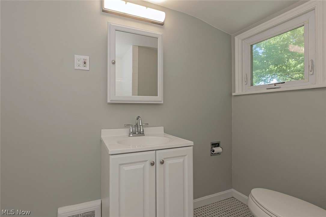 4427 Bayard Road South Euclid, OH 44121 - Photo 24 of 35