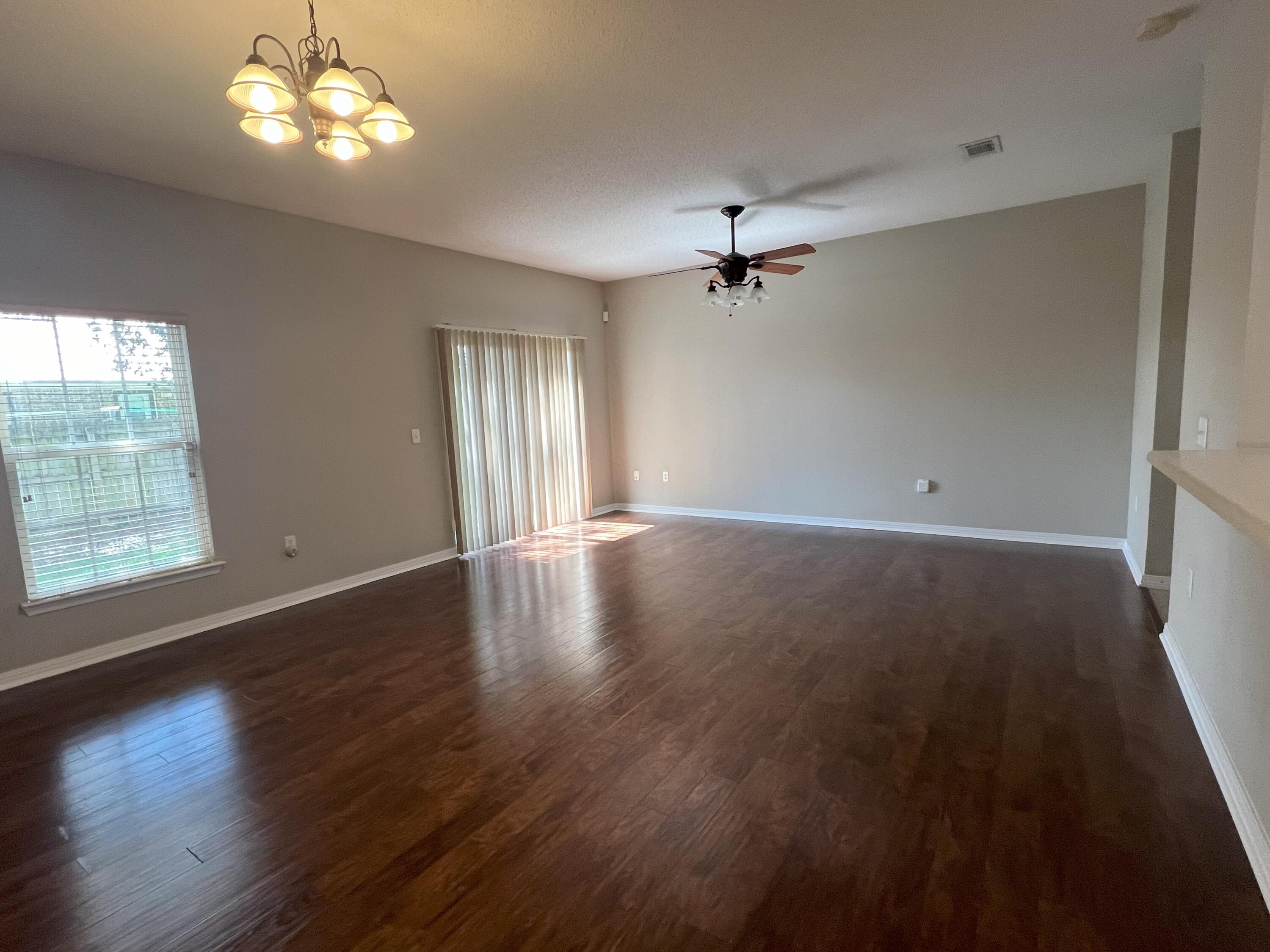 1409 Beaver Run Road Niceville, FL 32578 - Photo 4 of 14 IMG_0728