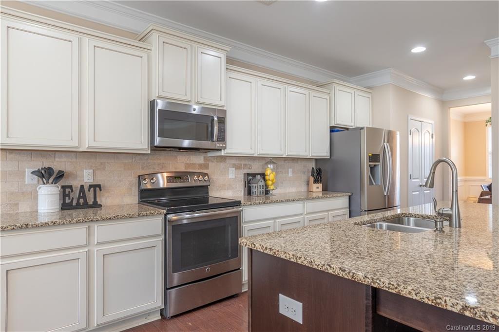 15505 Foreleigh Road Huntersville, NC 28078 - Photo 8 of 37 Gallery Image 8