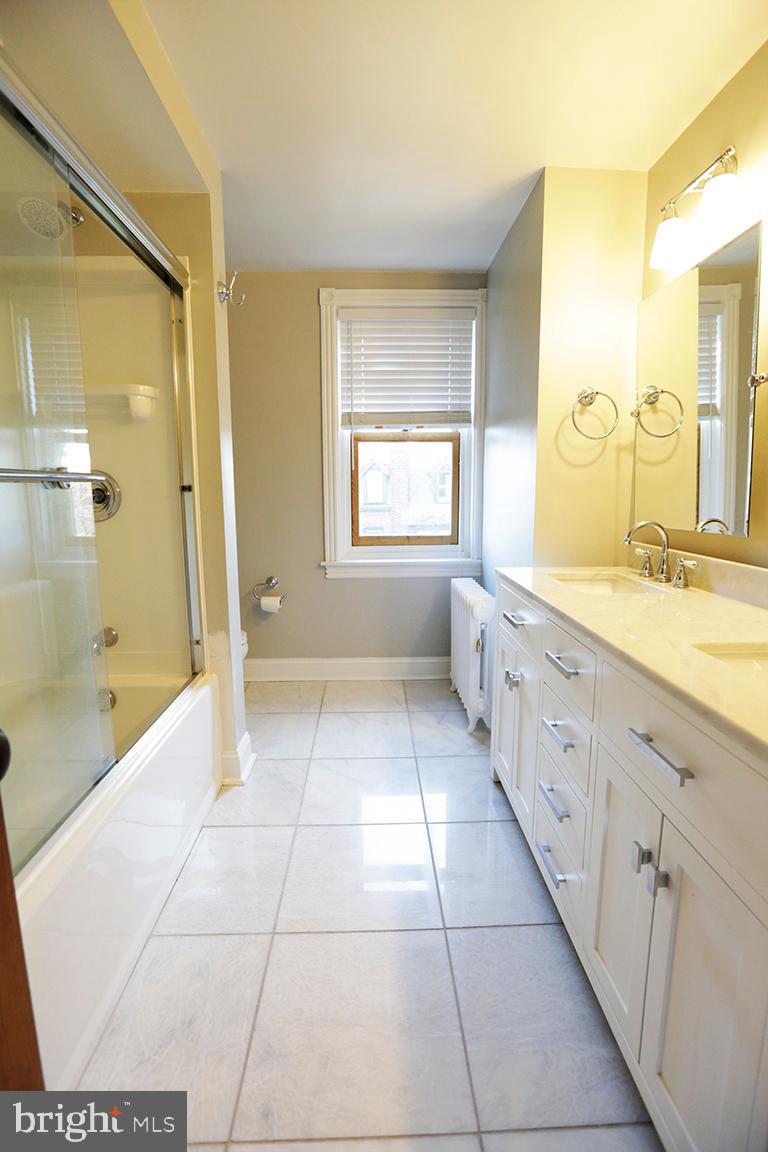 1911 Wynnewood Road Philadelphia, PA 19151 - Photo 17 of 29 3rd Floor Bathroom