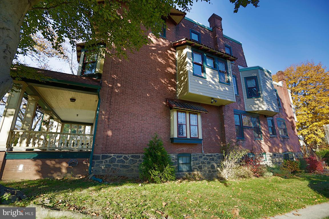 1911 Wynnewood Road Philadelphia, PA 19151 - Photo 24 of 29 Side View