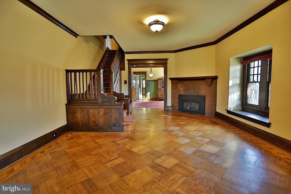 1911 Wynnewood Road Philadelphia, PA 19151 - Photo 5 of 29 Living Room
