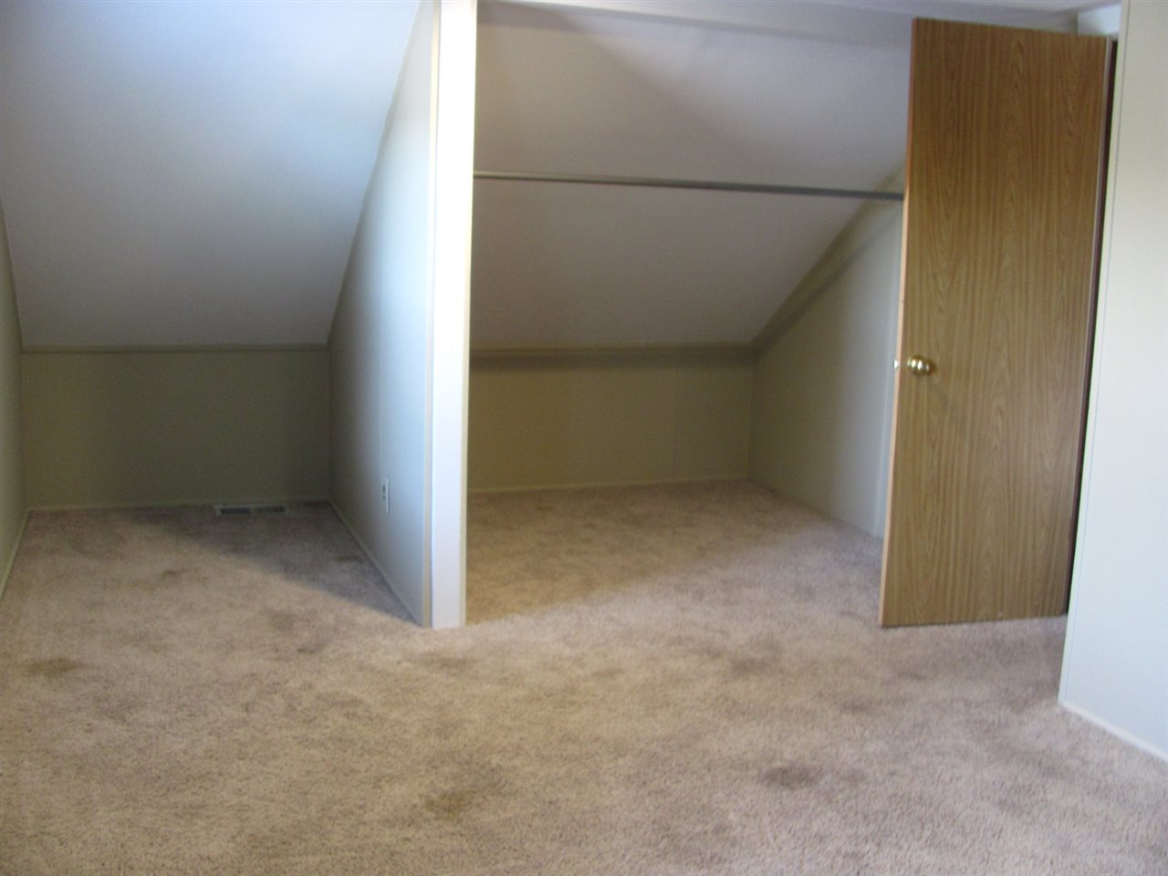 852 10th Street Beloit, WI 53511 - Photo 15 of 20