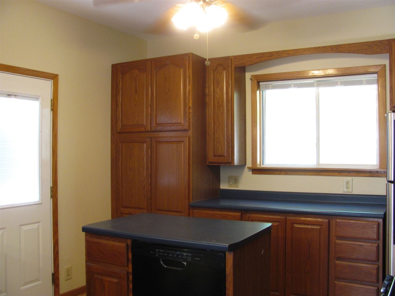 852 10th Street Beloit, WI 53511 - Photo 5 of 20