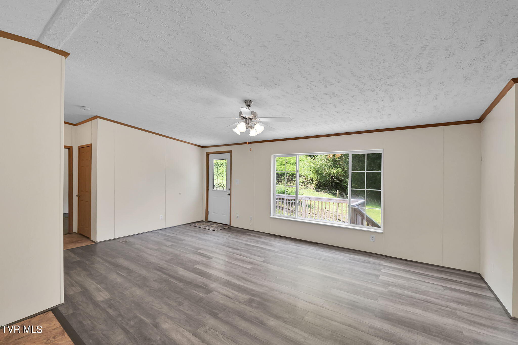 422 Old Tram Road Saltville, VA 24370 - Photo 5 of 35 37-web-or-mls-422-old-tram-rd