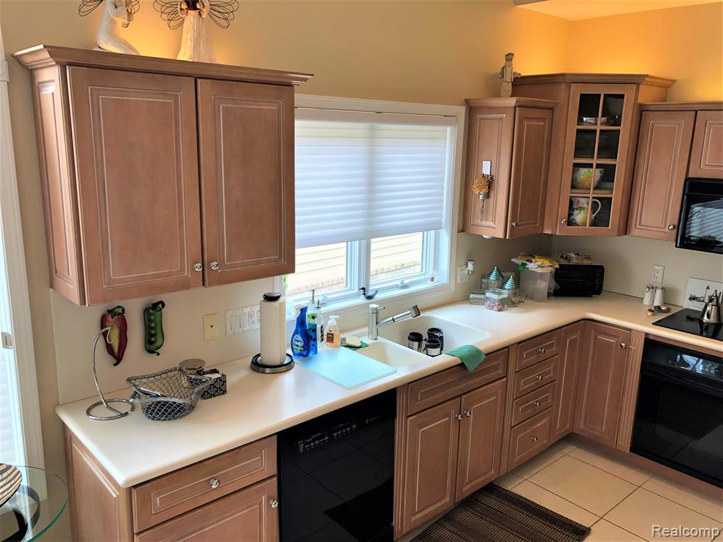 7277 Rabbit Ears Pass, Unit 32 Clarkston, MI 48346 - Photo 6 of 36