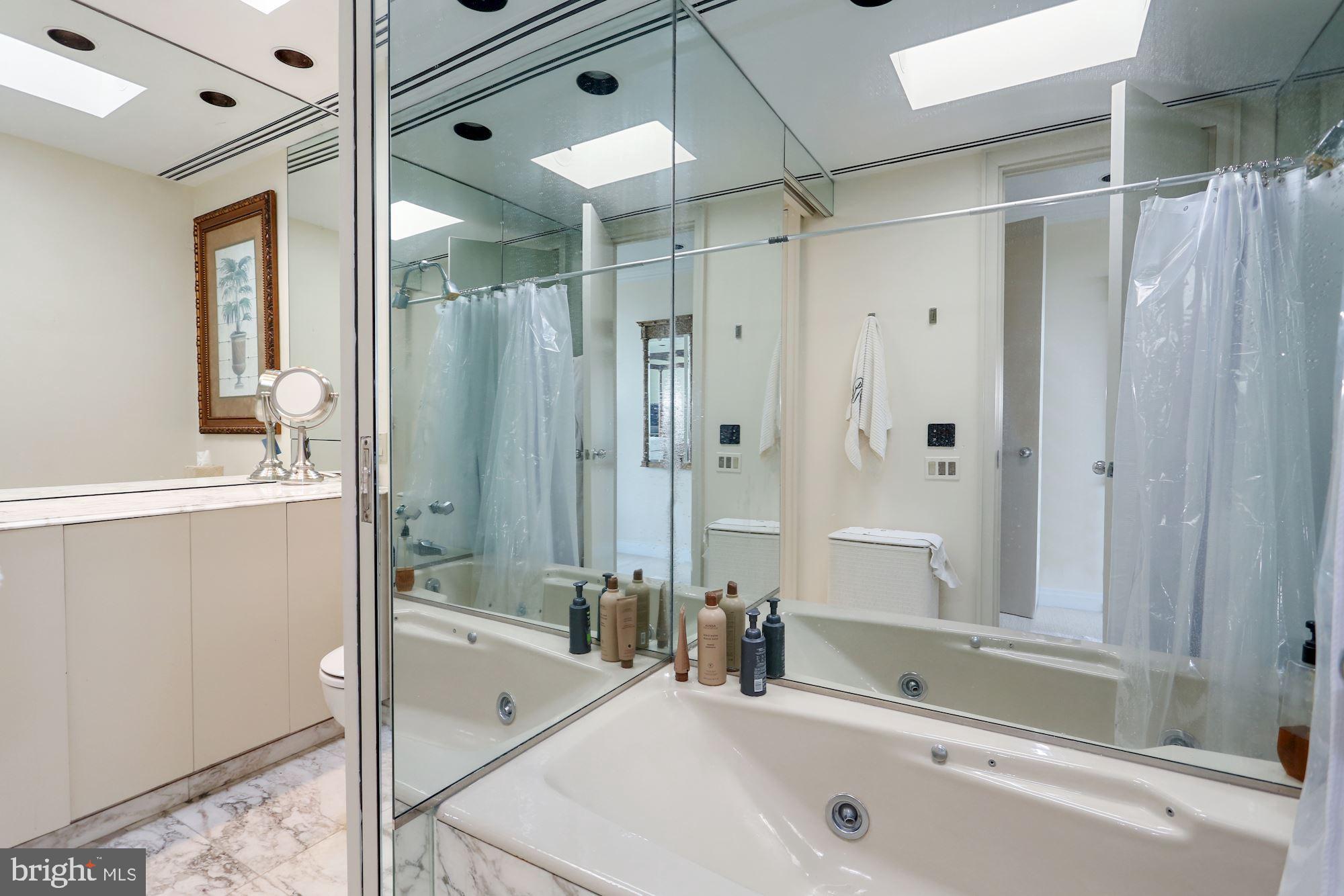 2501 M Street Northwest, Unit 717 Washington, DC 20037 - Photo 22 of 34 3rd Full Bath