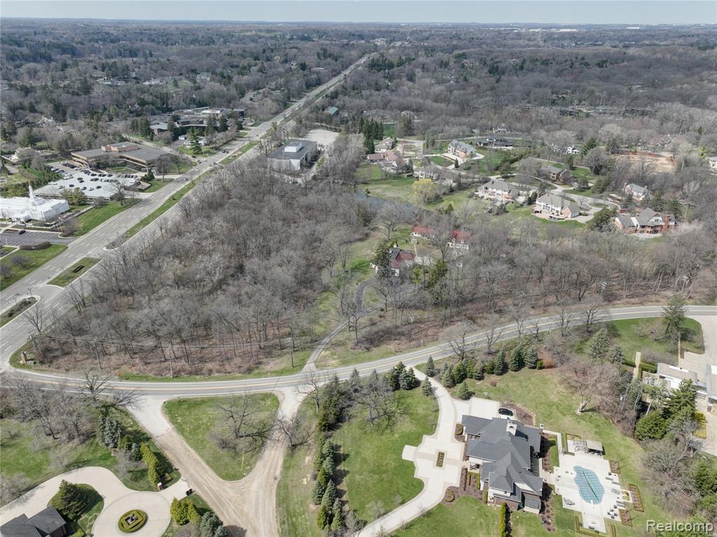 5044 Charing Cross Road Bloomfield Hills, MI 48304 - Photo 2 of 27