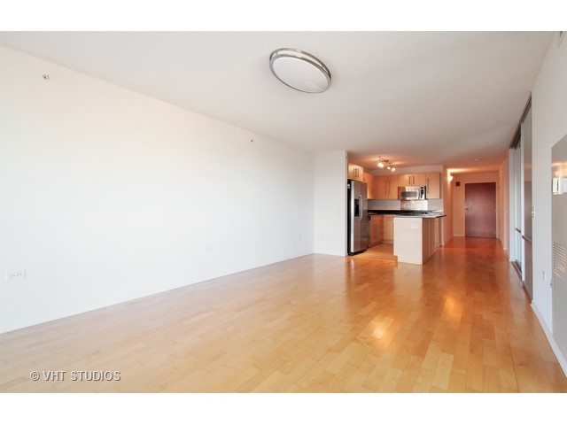 800 Elgin Road, Unit 1317 Evanston, IL 60201 - Photo 4 of 10