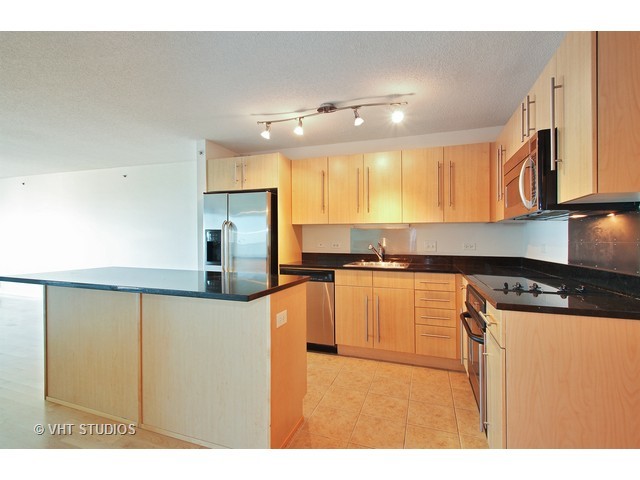 800 Elgin Road, Unit 1317 Evanston, IL 60201 - Photo 5 of 10