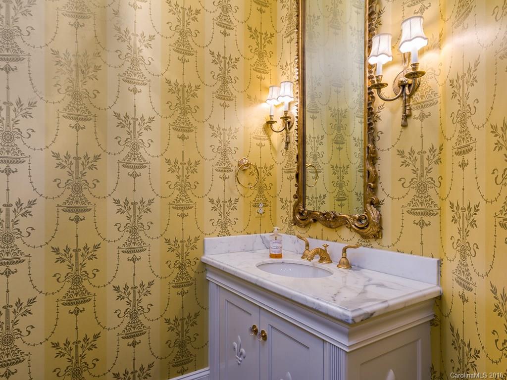 2823 Providence Road, Unit 136 Charlotte, NC 28211 - Photo 18 of 22 Gallery Image 18
