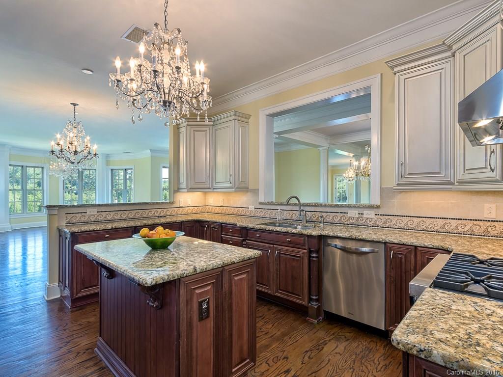 2823 Providence Road, Unit 136 Charlotte, NC 28211 - Photo 5 of 22 Gallery Image 5