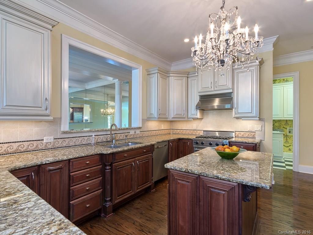 2823 Providence Road, Unit 136 Charlotte, NC 28211 - Photo 6 of 22 Gallery Image 6