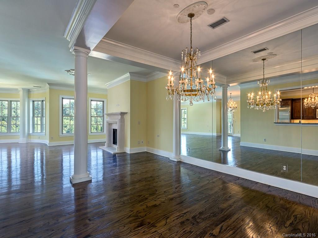 2823 Providence Road, Unit 136 Charlotte, NC 28211 - Photo 8 of 22 Gallery Image 8