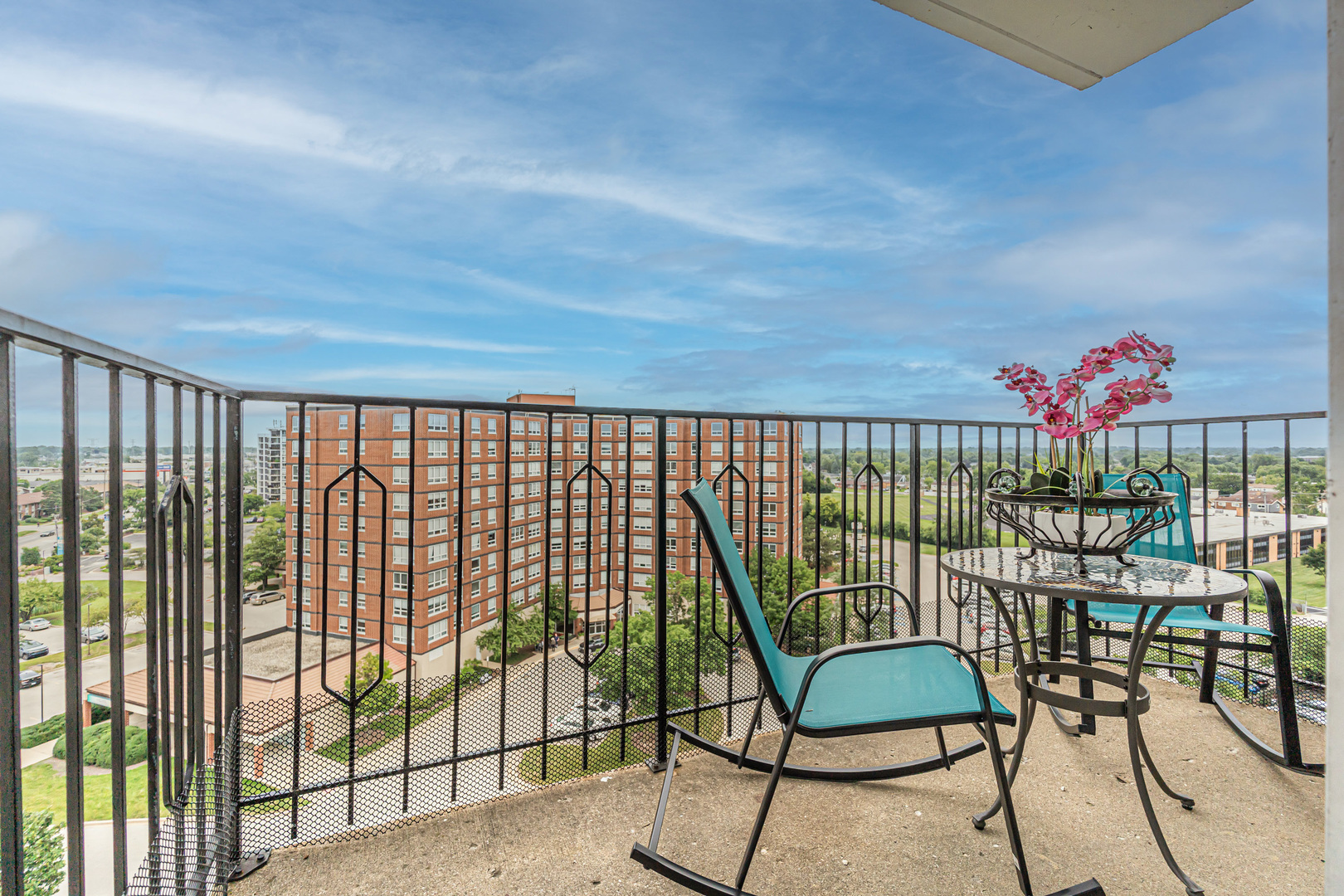 9001 Golf Road, Unit 10F Des Plaines, IL 60016 - Photo 15 of 25 Gallery Image 15
