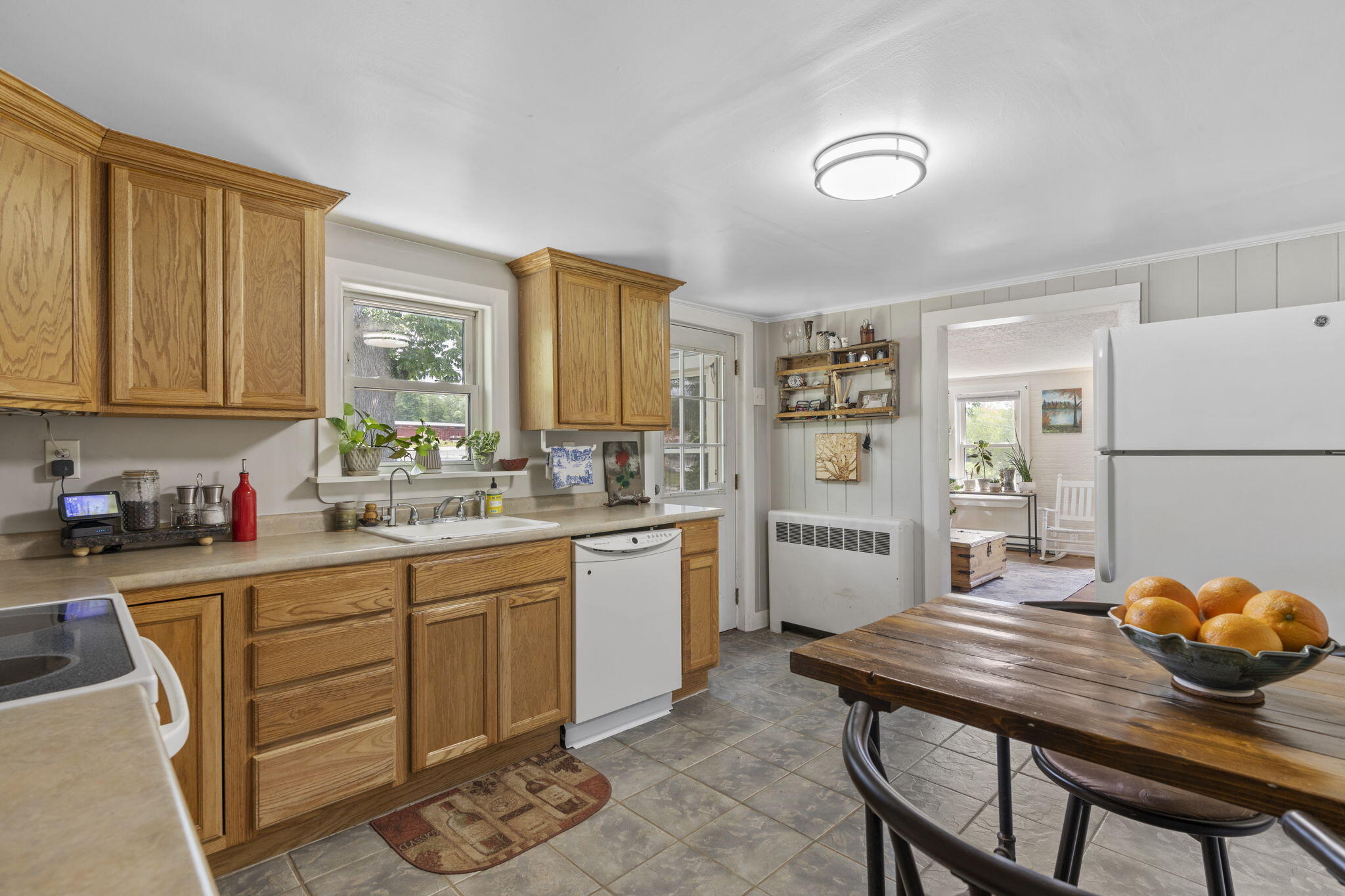 402 Roosevelt Trail Windham, ME 04062 - Photo 10 of 18 Kitchen