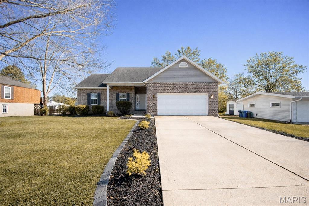 381 High Point Drive Edwardsville, IL 62025 - Photo 1 of 31