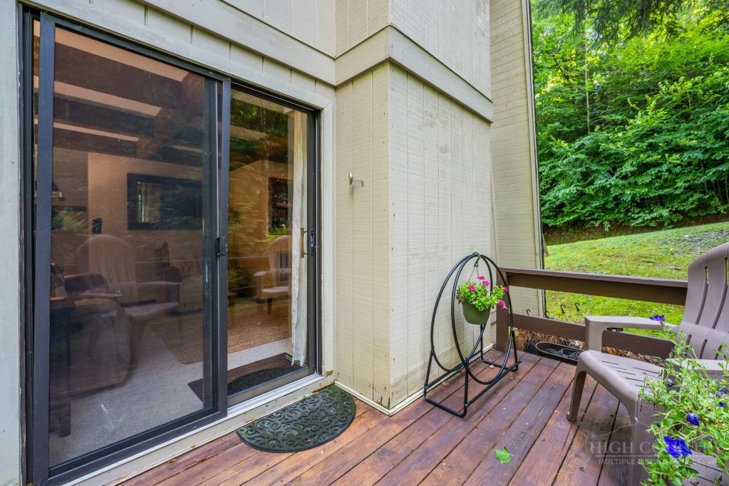 40 Hemlock Hill Road, Unit A Banner Elk, NC 28604 - Photo 12 of 26 Gallery Image 12