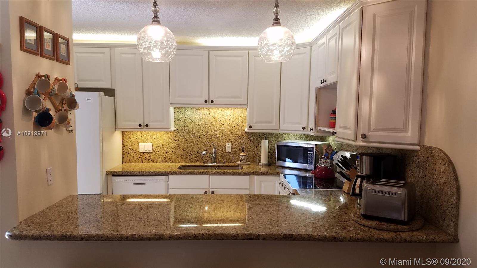 825 Center Street, Unit 36A Jupiter, FL 33458 - Photo 10 of 31