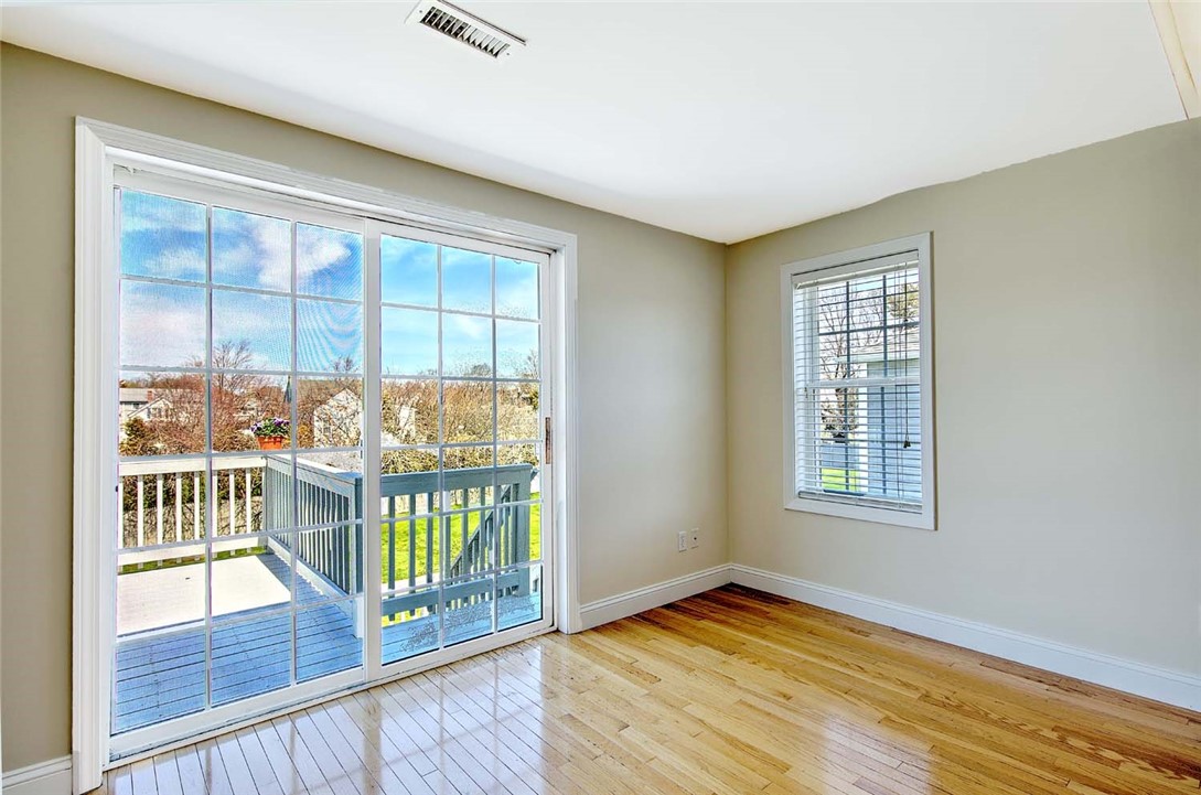 31 Garfield Avenue Bristol, RI 02809 - Photo 16 of 33 2nd floor
