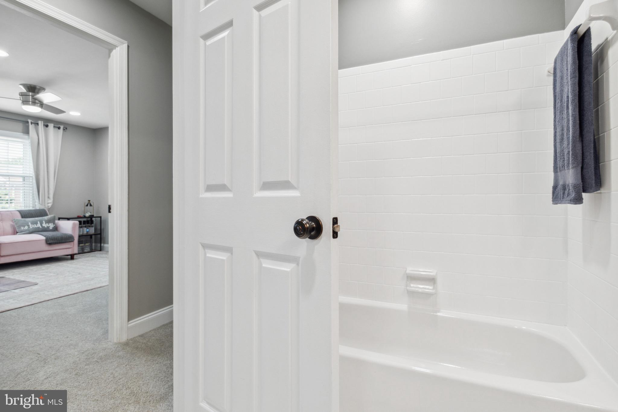 2314 Wonderview Road Lutherville-Timonium, MD 21093 - Photo 29 of 46 Upper Level Hall Full Bathroom
