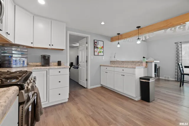 $139,900 | 213 North Eisele Drive, Peoria, IL 61604