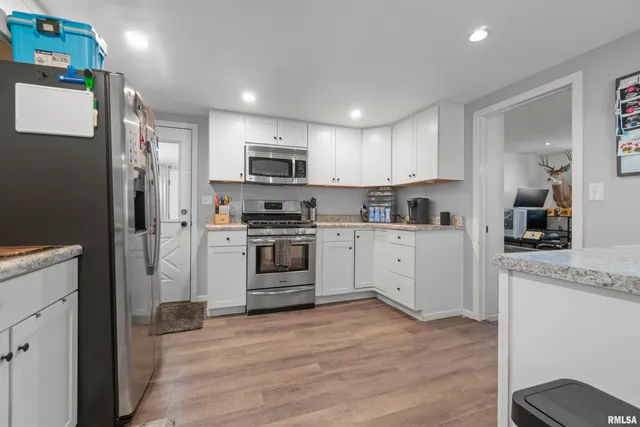 $139,900 | 213 North Eisele Drive, Peoria, IL 61604