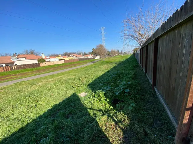 $399,000 | 1201 Chateaugay Drive, Modesto, CA 95356