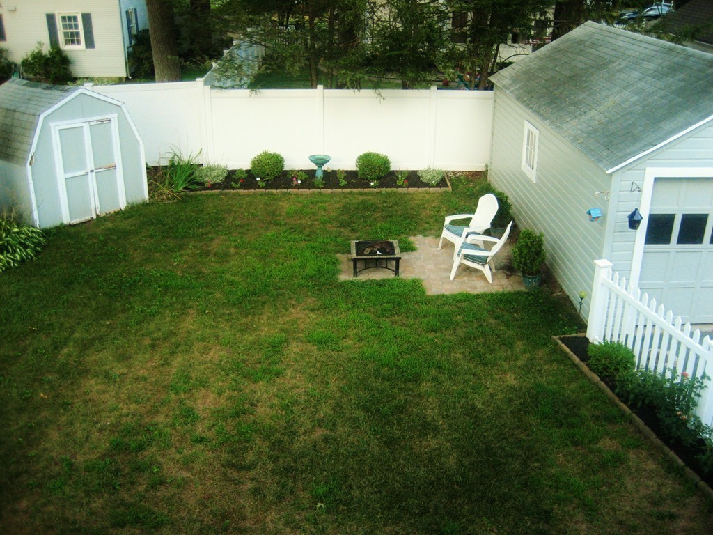 229 Chalmers Street Springfield, MA 01118 - Photo 16 of 21