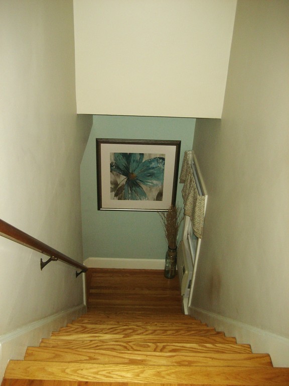 229 Chalmers Street Springfield, MA 01118 - Photo 10 of 21