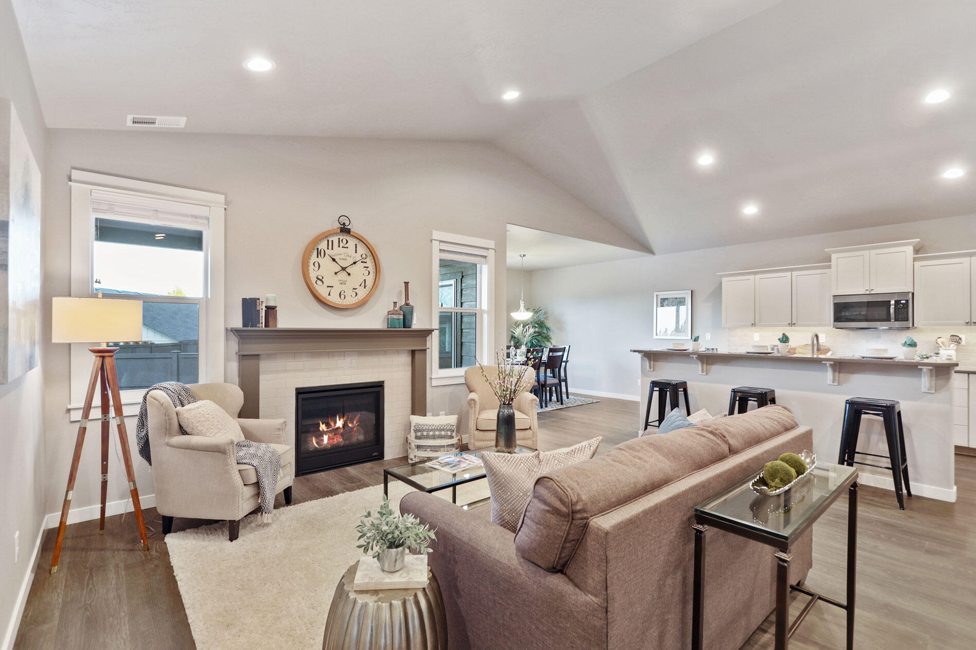 618 North Reed Street Sisters, OR 97759 - Photo 9 of 22 Orchard - Great Room 2