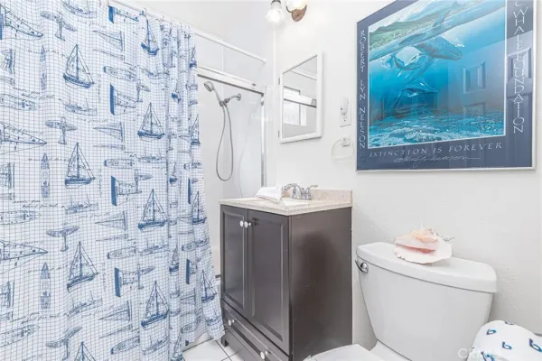 $4,395 | 210 36th Street, Newport Beach, CA 92663
