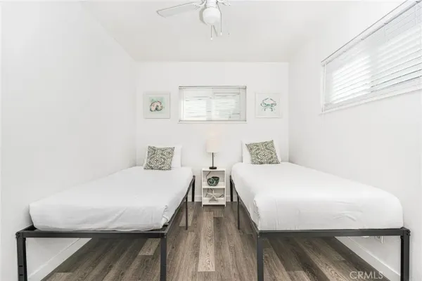 $4,395 | 210 36th Street, Newport Beach, CA 92663