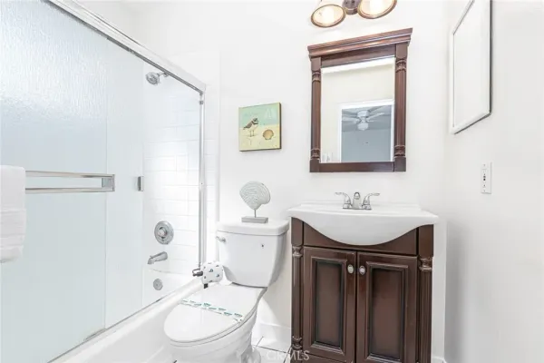 $4,395 | 210 36th Street, Newport Beach, CA 92663