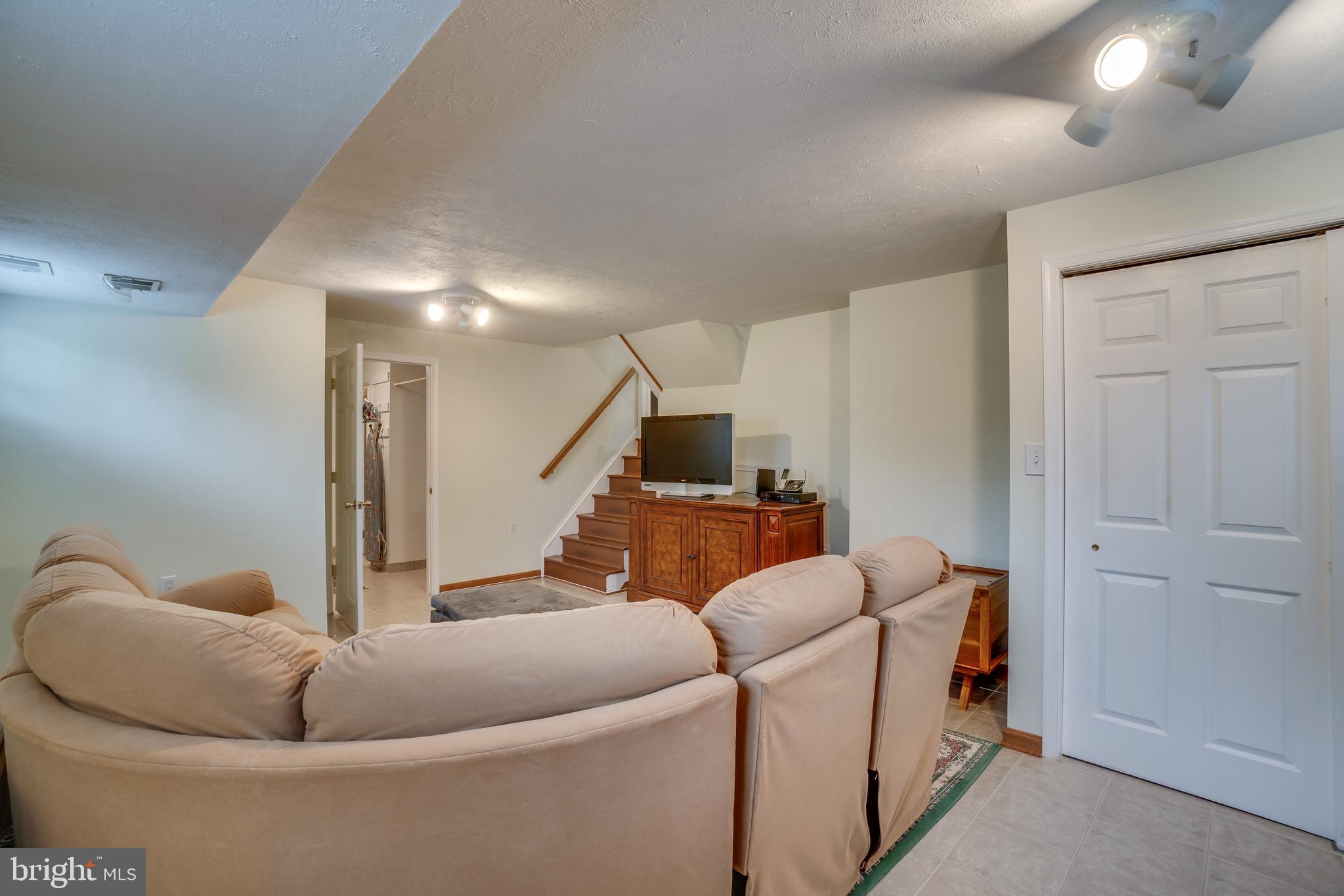 6904 Gilbert Street Springfield, VA 22150 - Photo 30 of 44