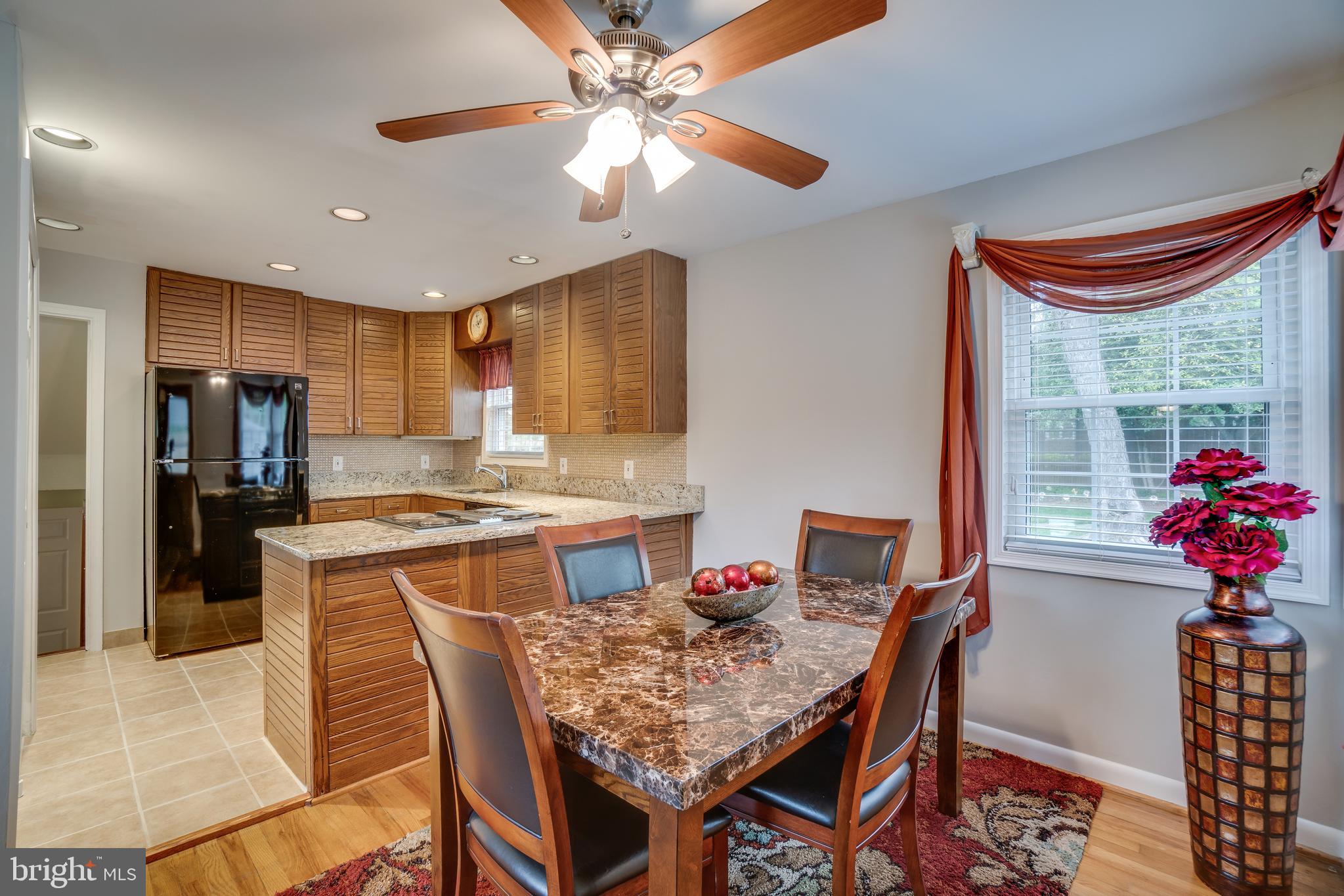 6904 Gilbert Street Springfield, VA 22150 - Photo 7 of 44