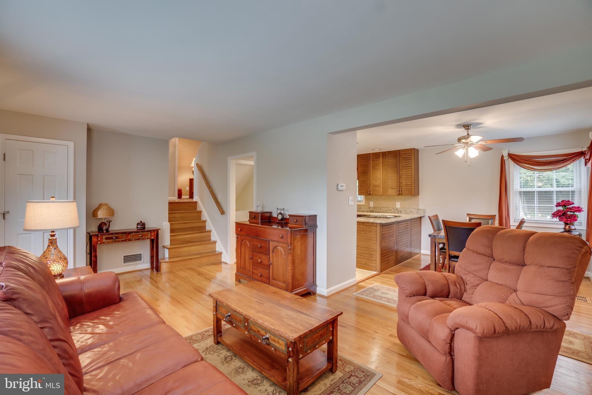 6904 Gilbert Street Springfield, VA 22150 - Photo 9 of 44