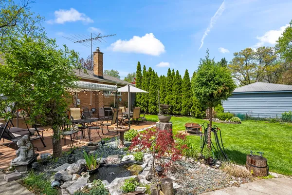 $479,000 | 827 North Gibbons Avenue, Arlington Heights, IL 60004