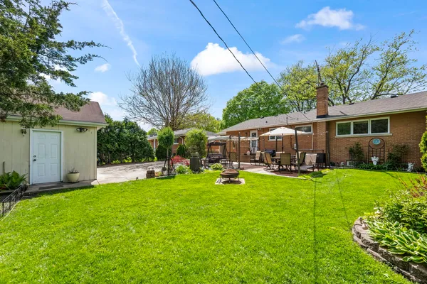 $479,000 | 827 North Gibbons Avenue, Arlington Heights, IL 60004