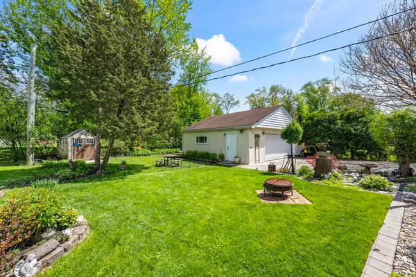 $479,000 | 827 North Gibbons Avenue, Arlington Heights, IL 60004