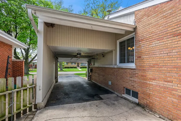 $479,000 | 827 North Gibbons Avenue, Arlington Heights, IL 60004