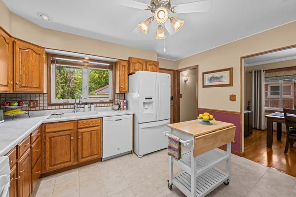 $479,000 | 827 North Gibbons Avenue, Arlington Heights, IL 60004