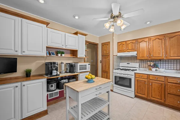 $479,000 | 827 North Gibbons Avenue, Arlington Heights, IL 60004