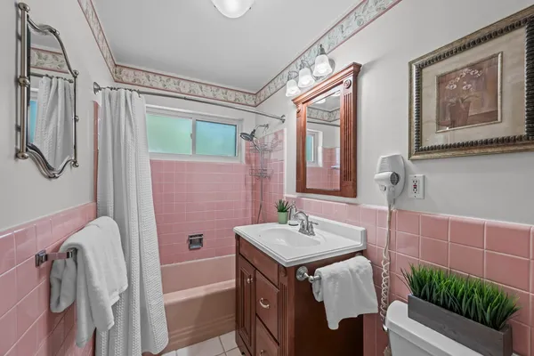 $479,000 | 827 North Gibbons Avenue, Arlington Heights, IL 60004