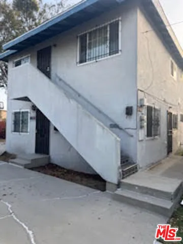 $2,500 | 1136 West 109th Place, Los Angeles, CA 90044