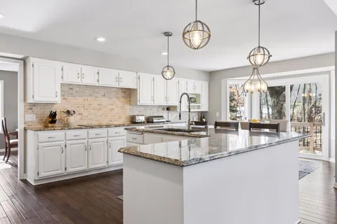 $995,000 | 9624 Wyoming Terrace, Bloomington, MN 55438