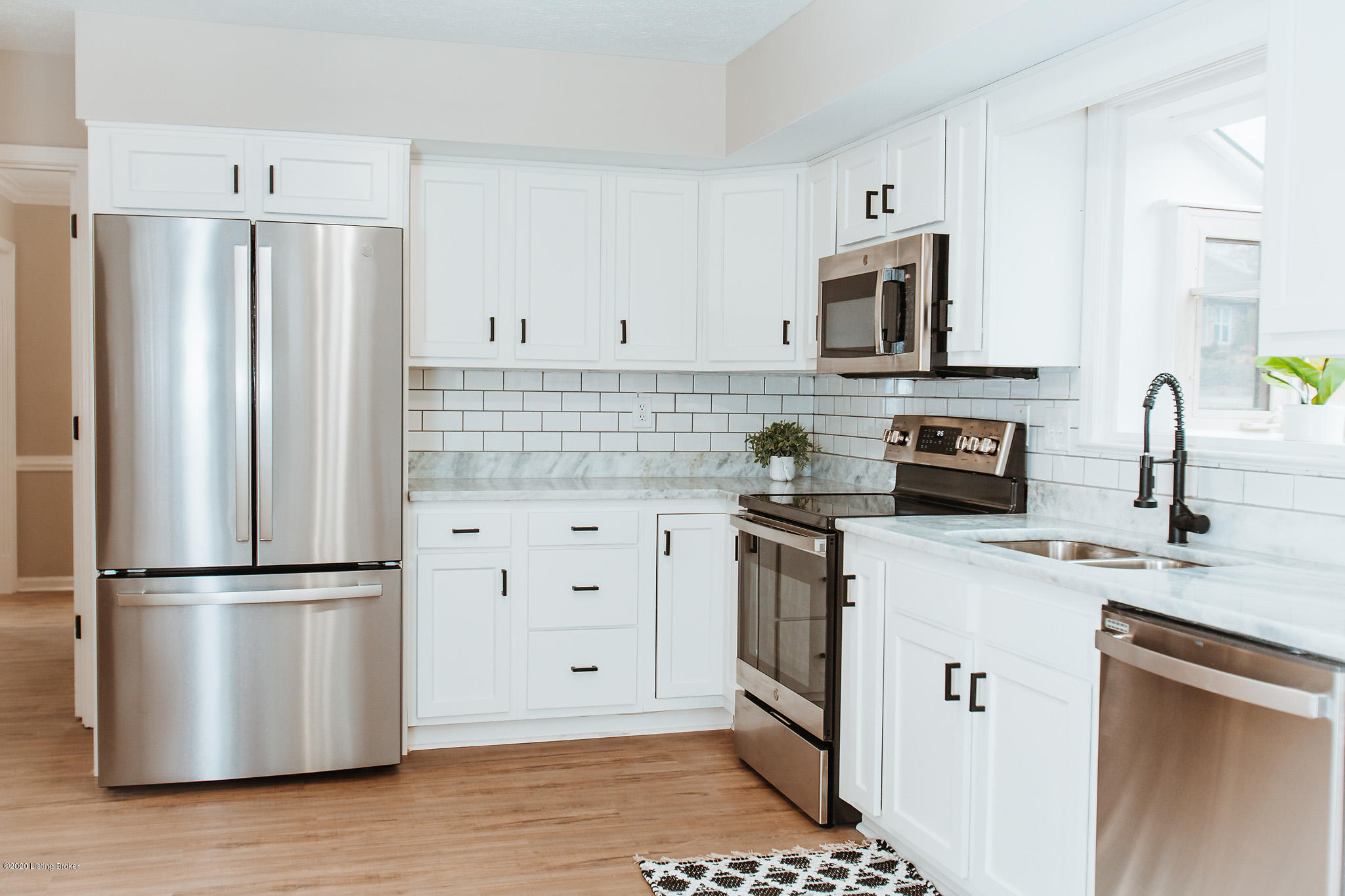 12128 Maplewood Road Goshen, KY 40026 - Photo 6 of 48 Kitchen
