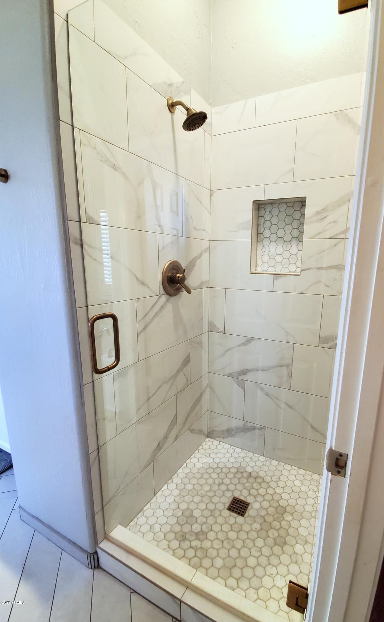 2915 East Frye Road Phoenix, AZ 85048 - Photo 22 of 41 Master Shower