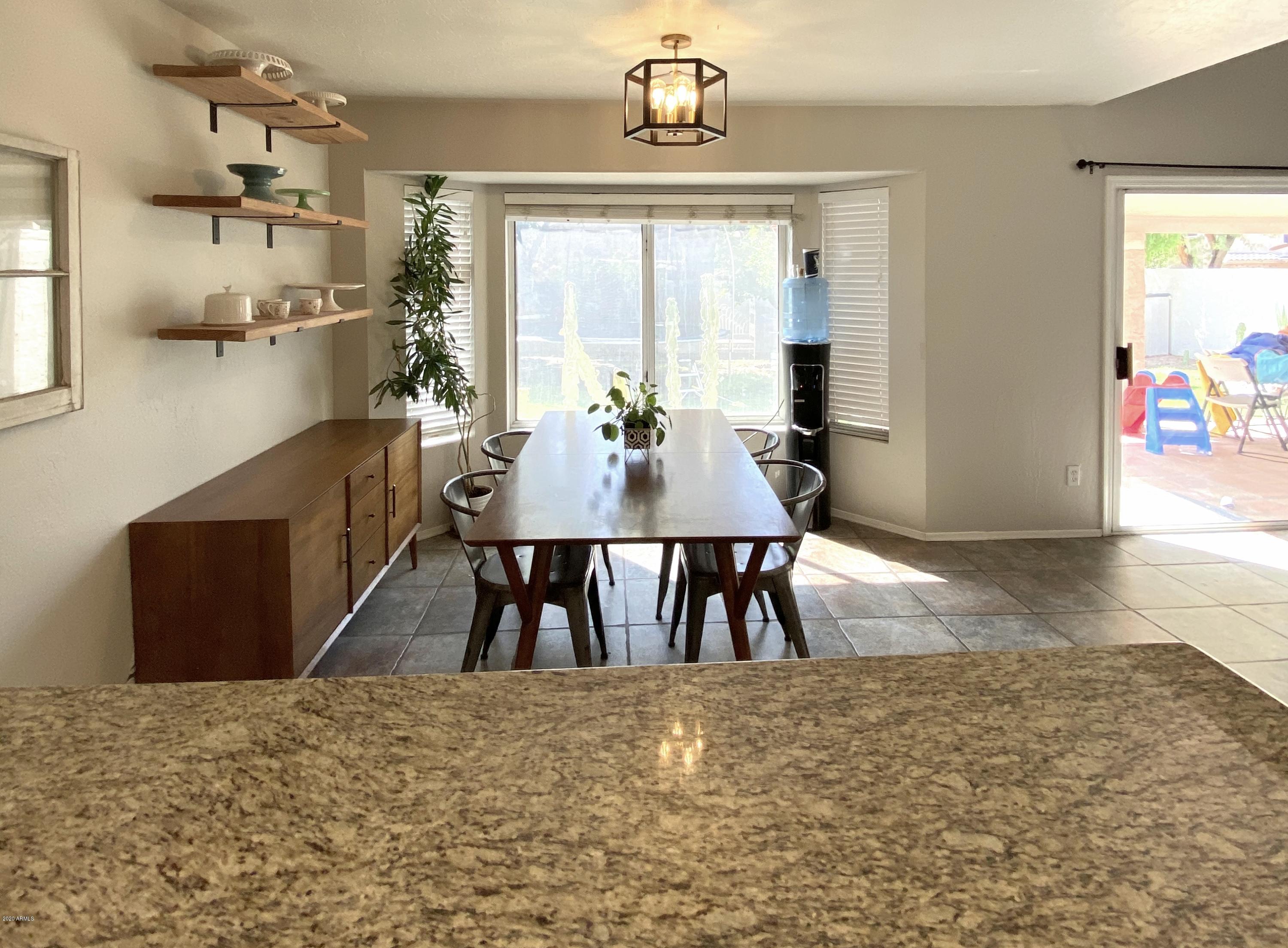 2915 East Frye Road Phoenix, AZ 85048 - Photo 9 of 41 Dining Area