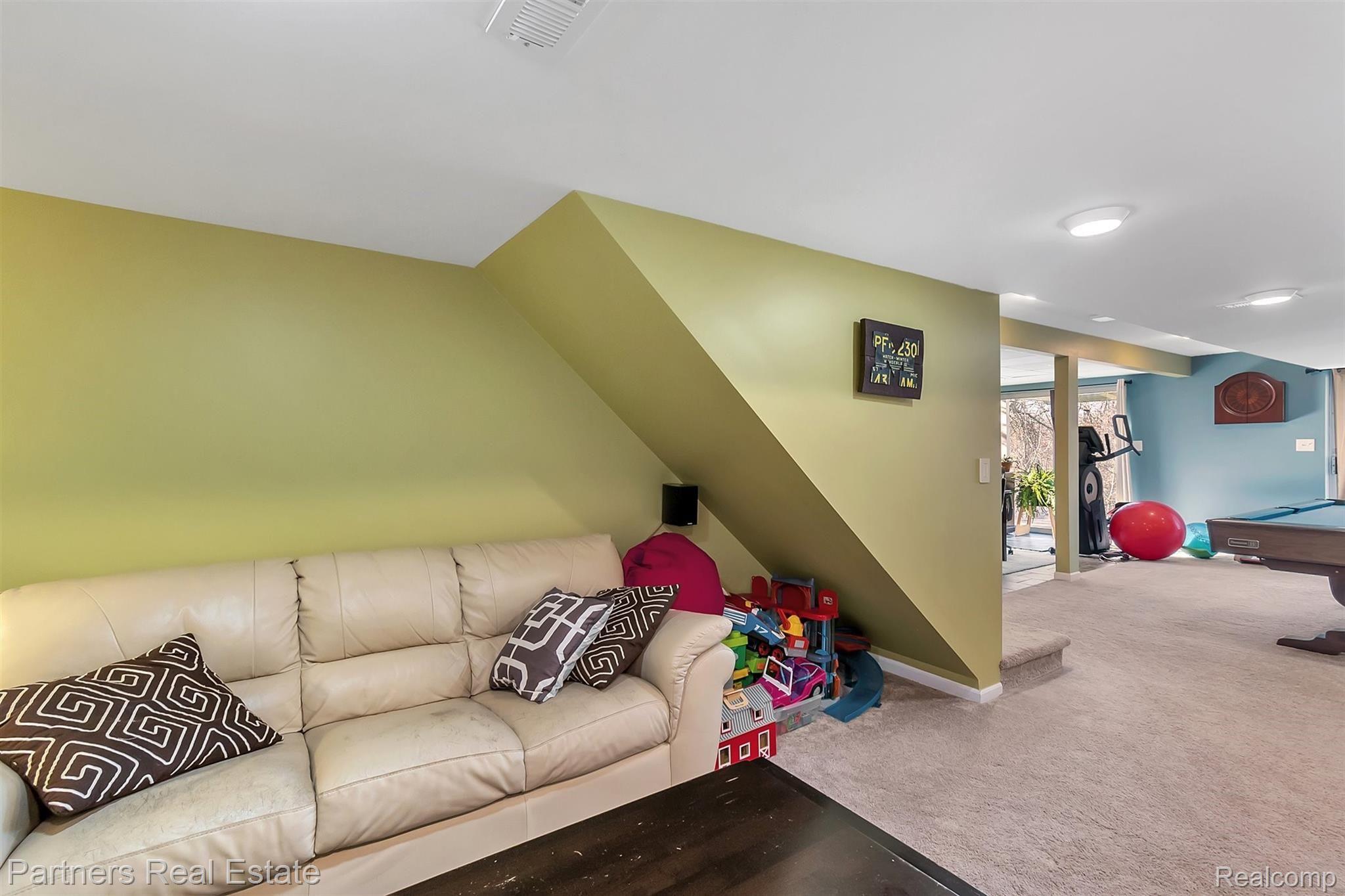 1859 Echo Hills Road Howell, MI 48855 - Photo 43 of 73 45-1859 Echo Hills Rd-windowstill-r.jpg